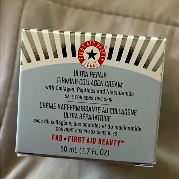 FIRST AID BEAUTY FIRMING CREAM WITH PEPTIDES, NIACINAMIDE + COLLAGEN - Picture 1 of 3